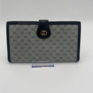 Rare Vintage GUCCI Trifold  Navy & Cream Wallet